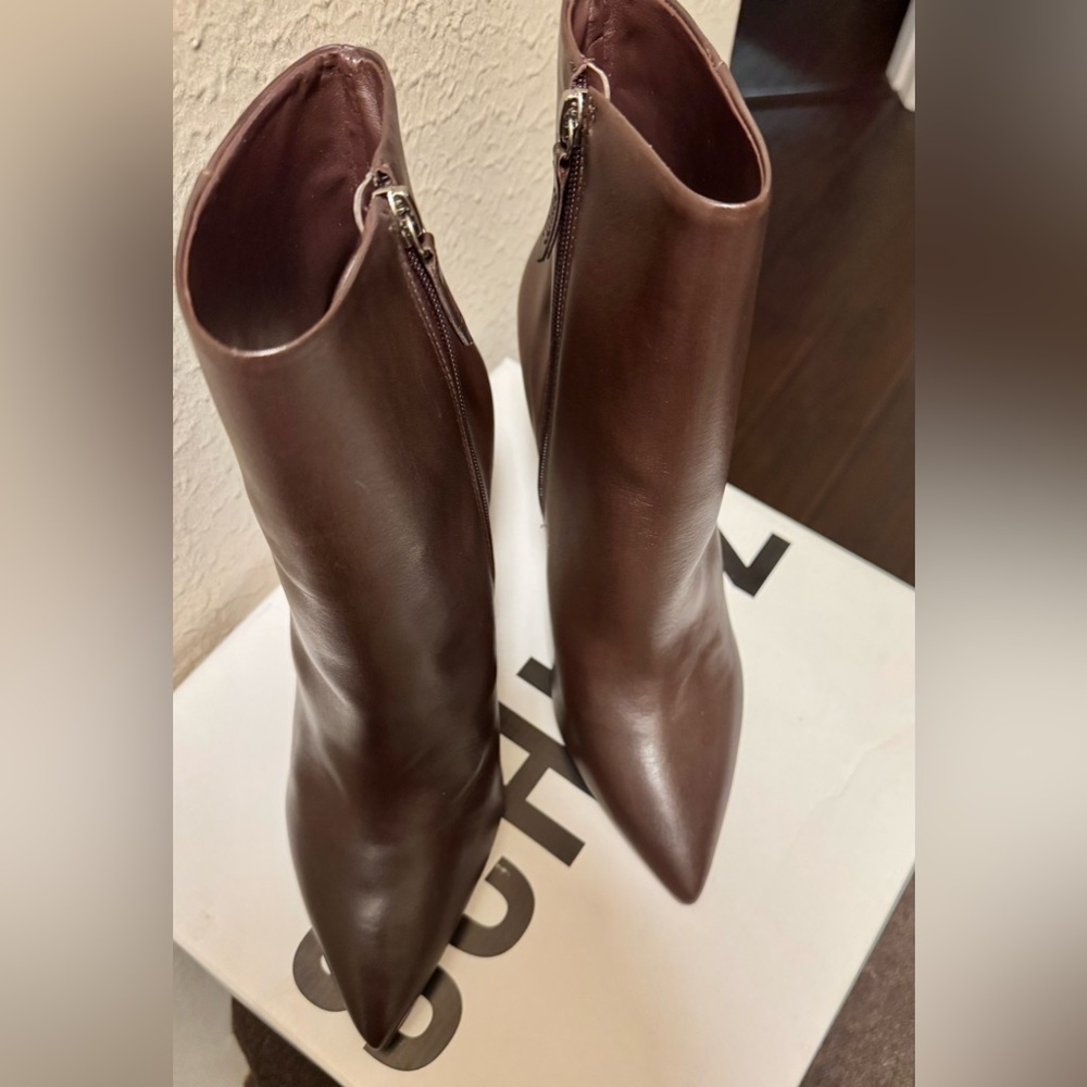 BRAND NEW - SCHUTZ Chocolate Leather Heeled Boots, Size 9M